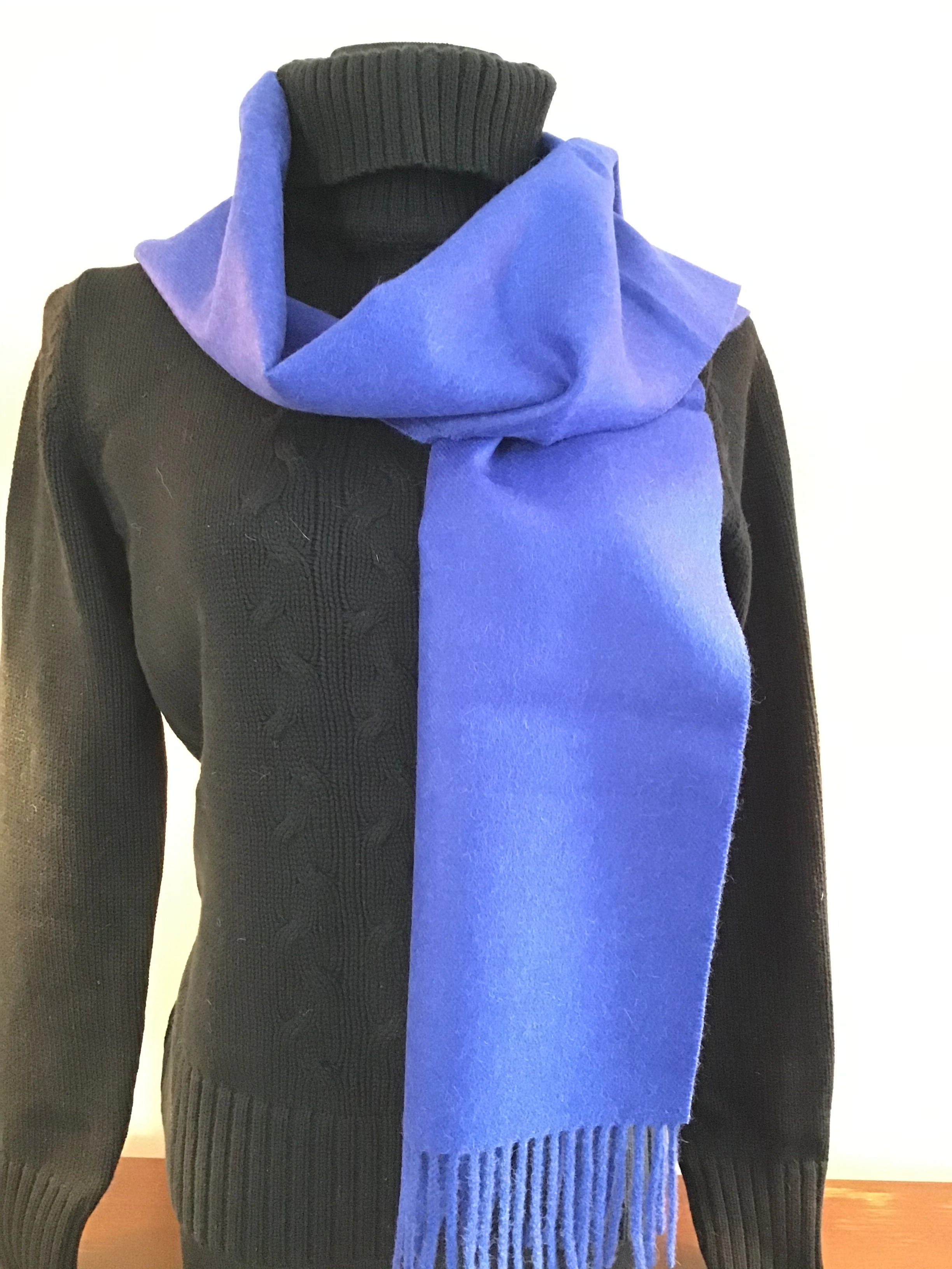 Luxuriously Soft Alpaca Scarf – Wrap Yourself in Cloud-Like Comfort.